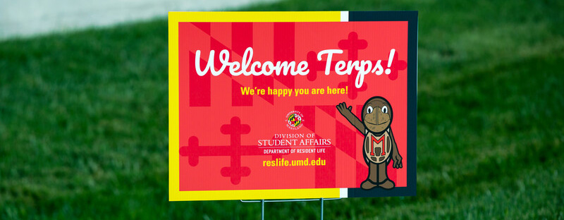 welcome terps lawn sign